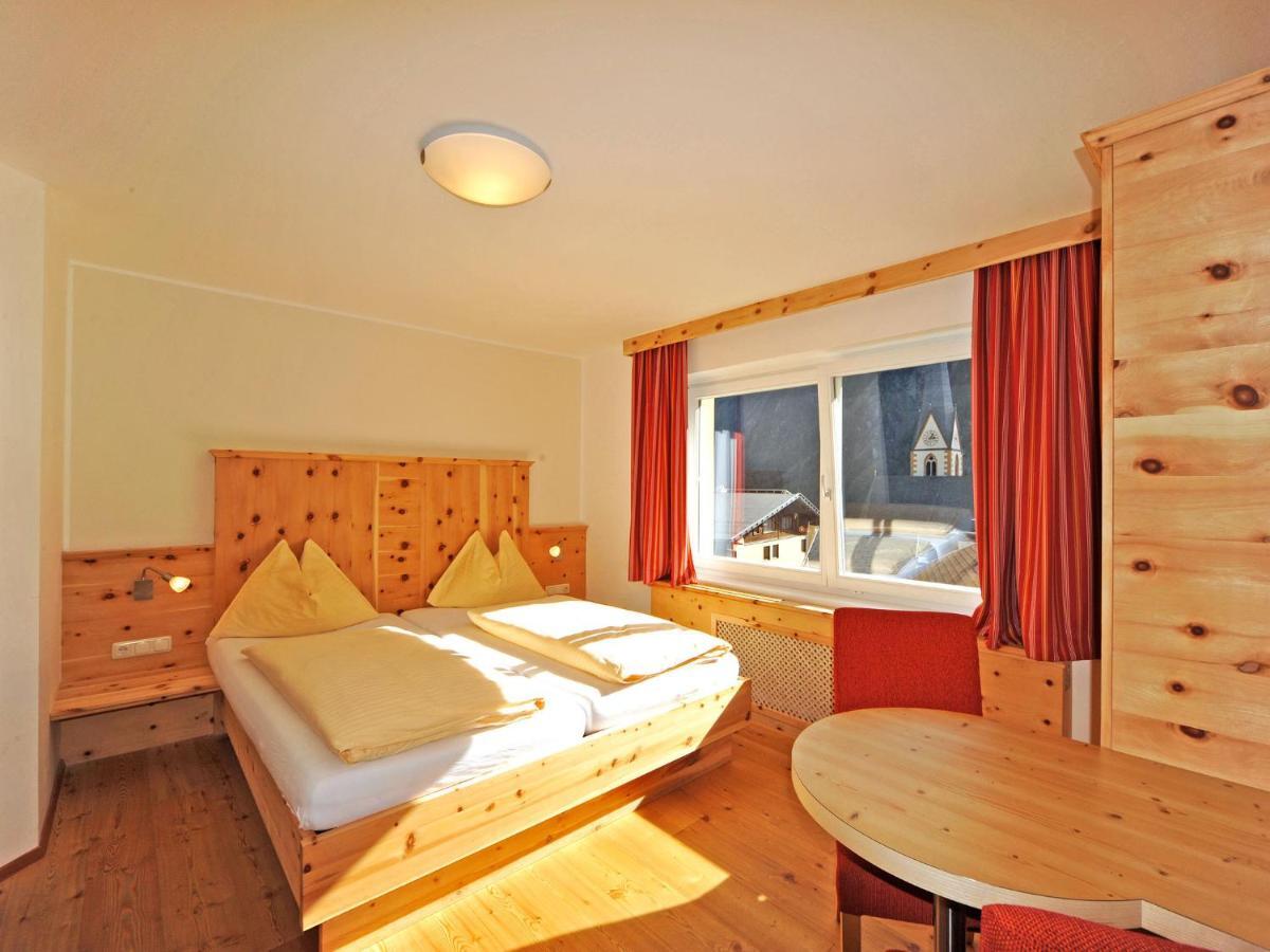 Pension Bergkristall Heiligenblut Room photo